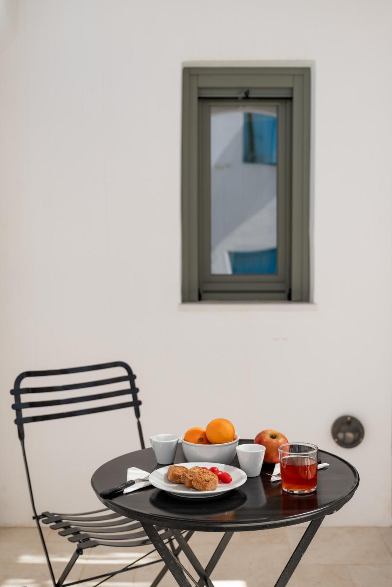 Aniko Suites White Alley Mykonos Town Екстер'єр фото