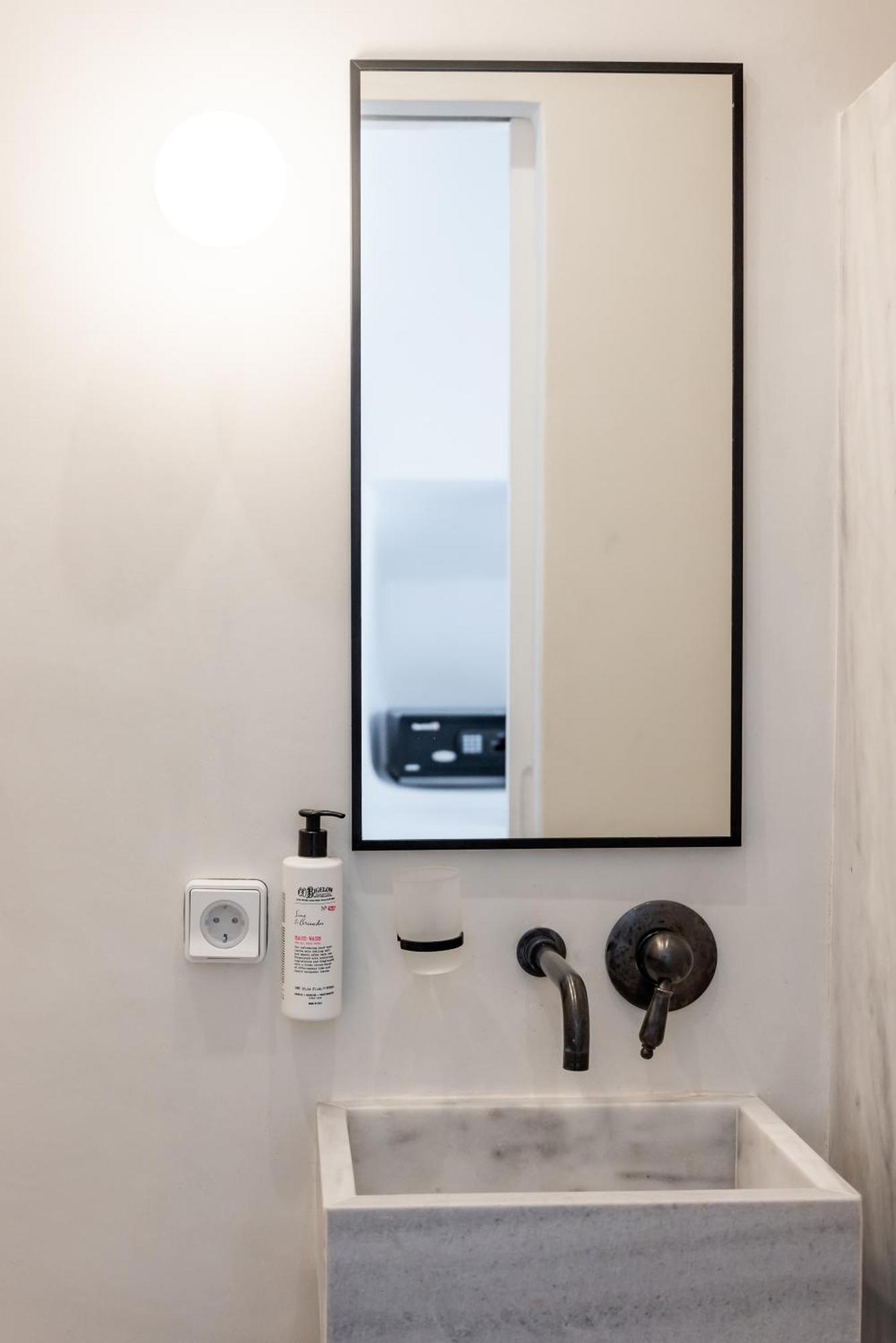 Aniko Suites White Alley Mykonos Town Екстер'єр фото